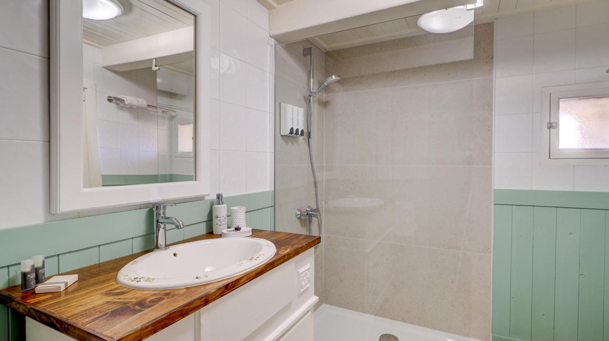 Village Knights Accommodation Żebbuġ エクステリア 写真